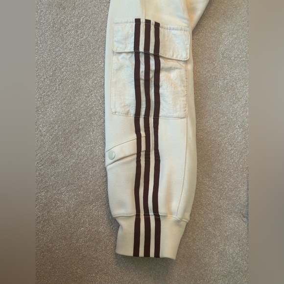 Adidas x Ivy Park - Drop 1 | Cargo Sweatpants, Ecru Tint/Maroon (RARE) - Picture 14 of 16